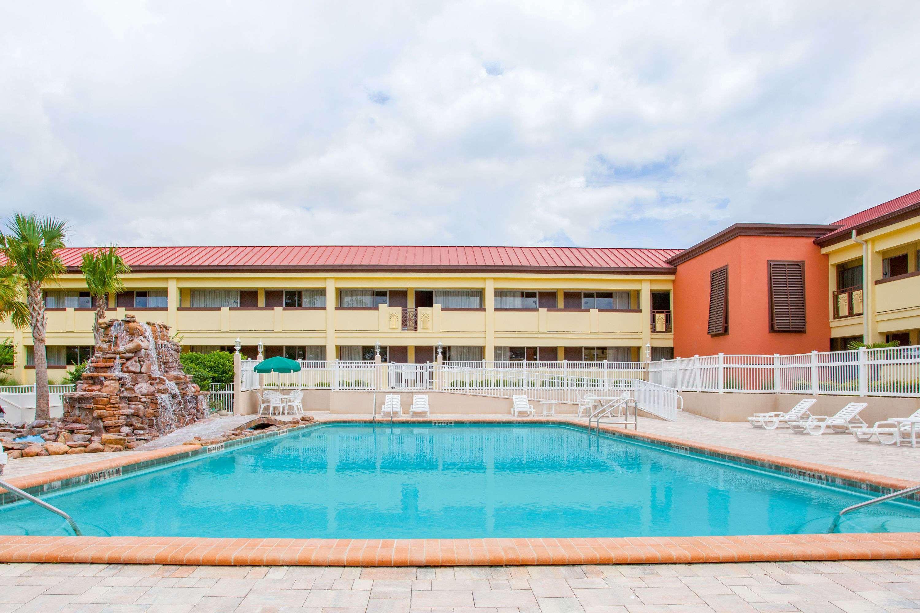 Days Inn By Wyndham Brooksville Exteriér fotografie